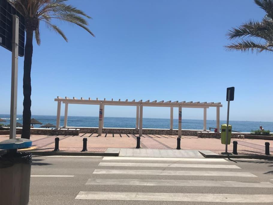 Apartamento Primera Linea De Playa Fuengirola Exterior photo